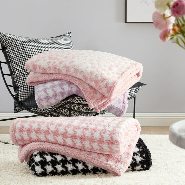 Luv Betsey by 2024 Betsey Johnson Houndstooth Ultra Plush Throw