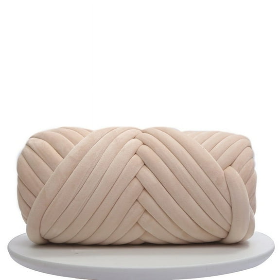 XmhyTop 500g Velvet Chunky Yarn Bulky Giant Arm Knitting Yarn, Super Soft Jumbo Tube Weight Yarn, Fluffy DIY Crochet Hand Making Washable Yarn for Blanket, Pet Bed, Rugs Pillow，Beige