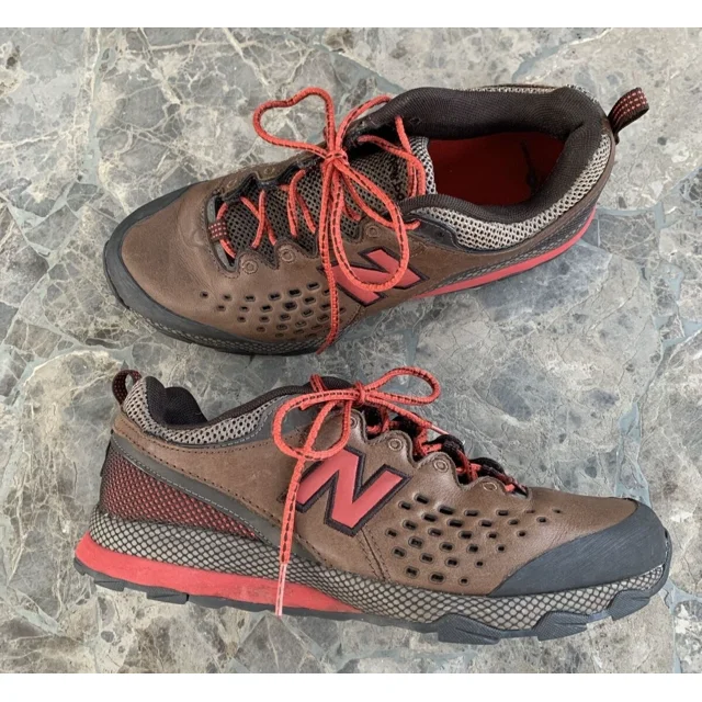 New Balance 700 Hiking Trail Running Athletic Shoes MT700LR Mens Size 7D Wns 8.5