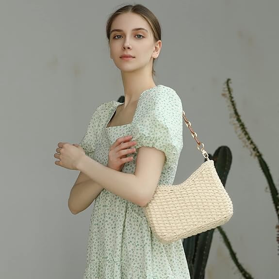 Small Handmade Straw Pocketbook Crossbody Bag for Women, Summer Chic Woven Handbag Shoulder Purse with Chain