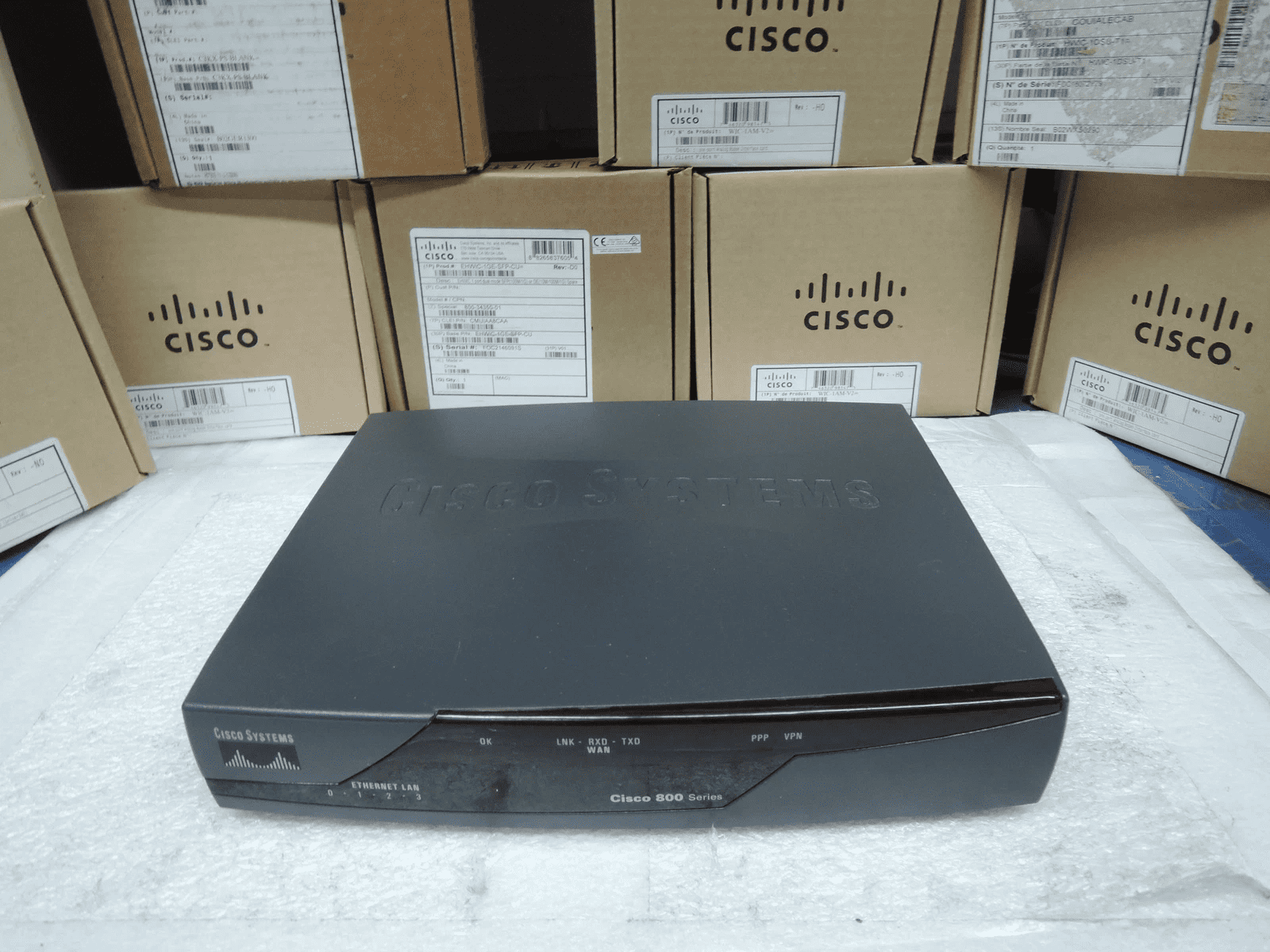USED CISCO 871-SEC-K9 871 router with sec bundle- NO ADAPTER .