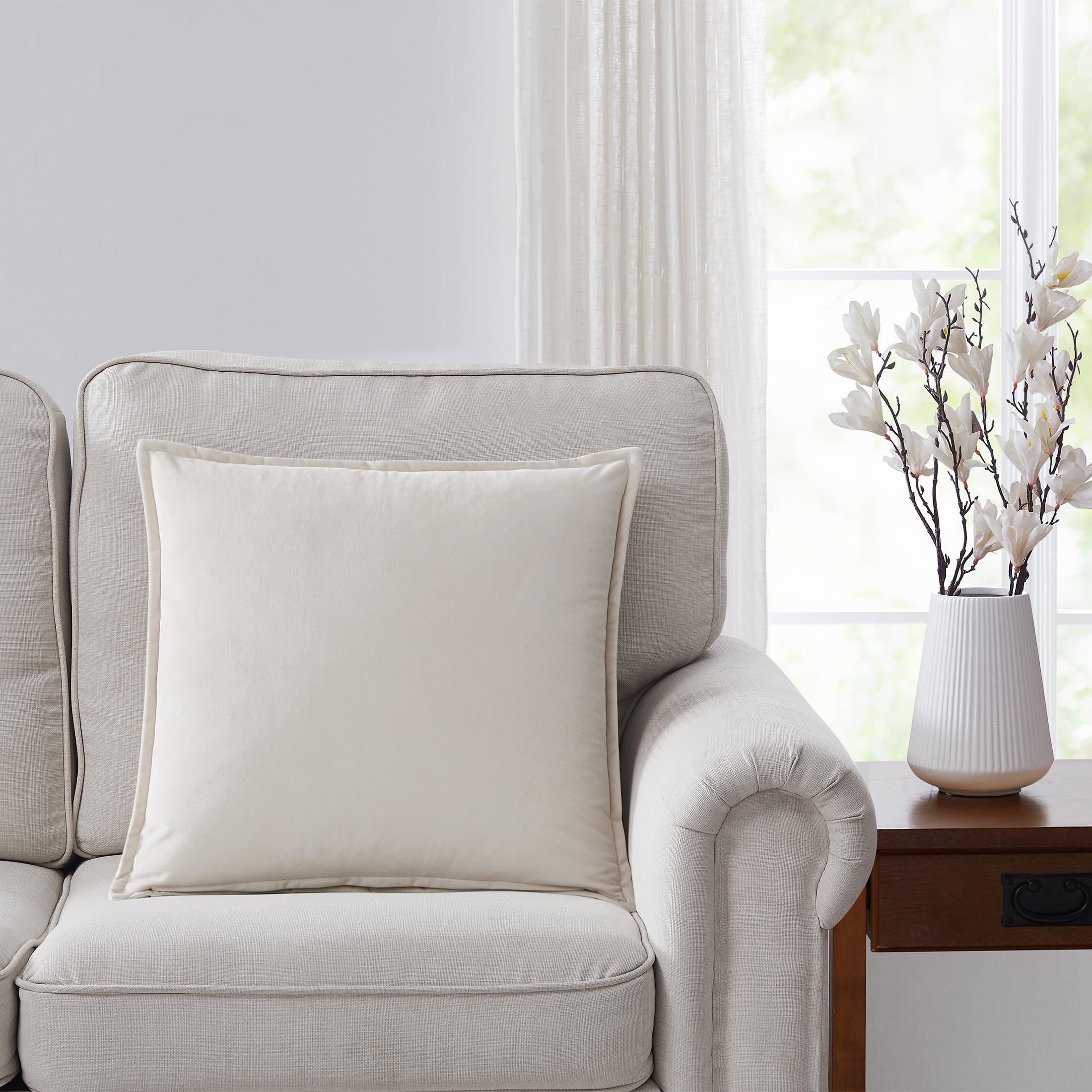 Better Homes & Gardens 20" x 20" Solid Reversible Beige/White Velvet