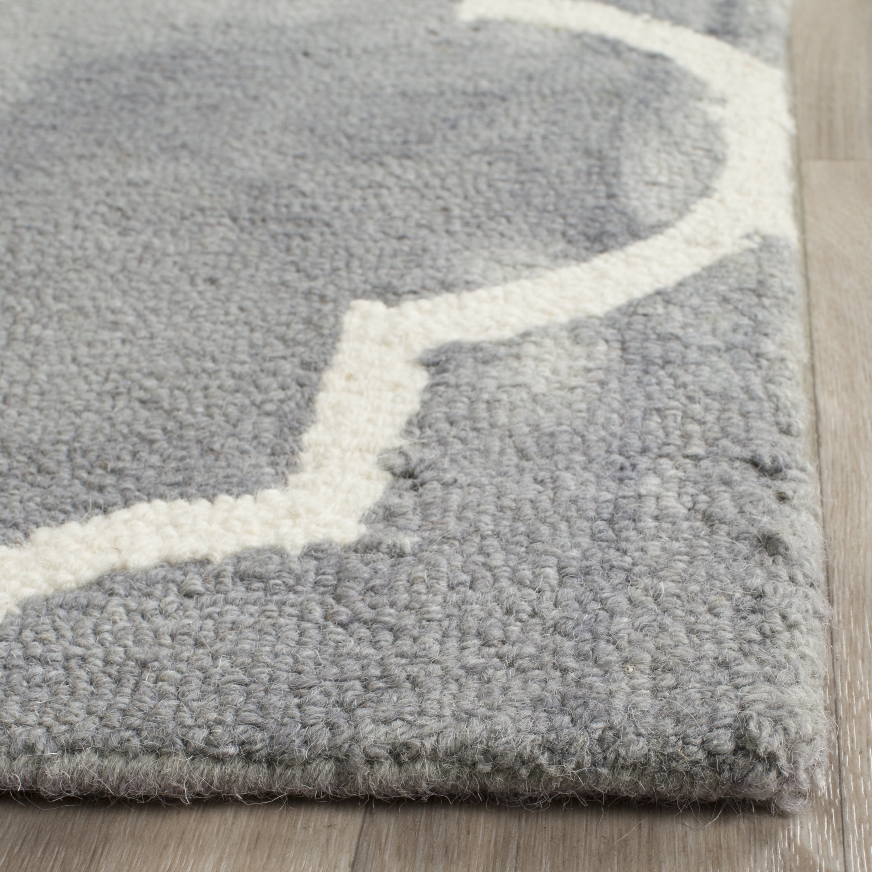 Safavieh Dip Dye Calanthe Geometric Wool Area Rug, Gray/Ivory, 9' x 12'