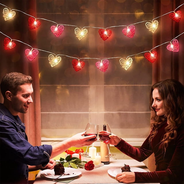 Guirnalda de luces LED intermitentes en forma de corazón, multicolor, de 1,5 m y funciona con pilas | Decoración para San Valentín, dormitorio, fiesta, boda, interior y exterior, iluminación navideña