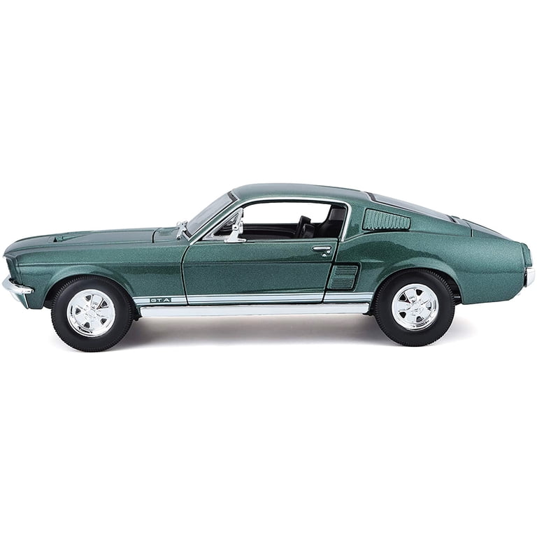 Maisto 1967 Ford Mustang GTA Fastback Diecast Model Car, Green
