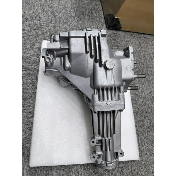 New Genuine Transfer Case Assembly for 2010-2017 Toyota Highlander 3610048052