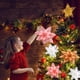 thumbnail image 5 of Elroy - 5 piezas de flores artificiales de Pascua con purpurina, adornos navideños para árbol de Navidad, color rojo y dorado, 5 of 7