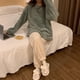thumbnail image 1 of Pijamas cálidos de otoño e invierno para mujer, pijamas gruesos de felpa, informales, de color sólido, de forro polar coral, para uso diario, 1 of 6