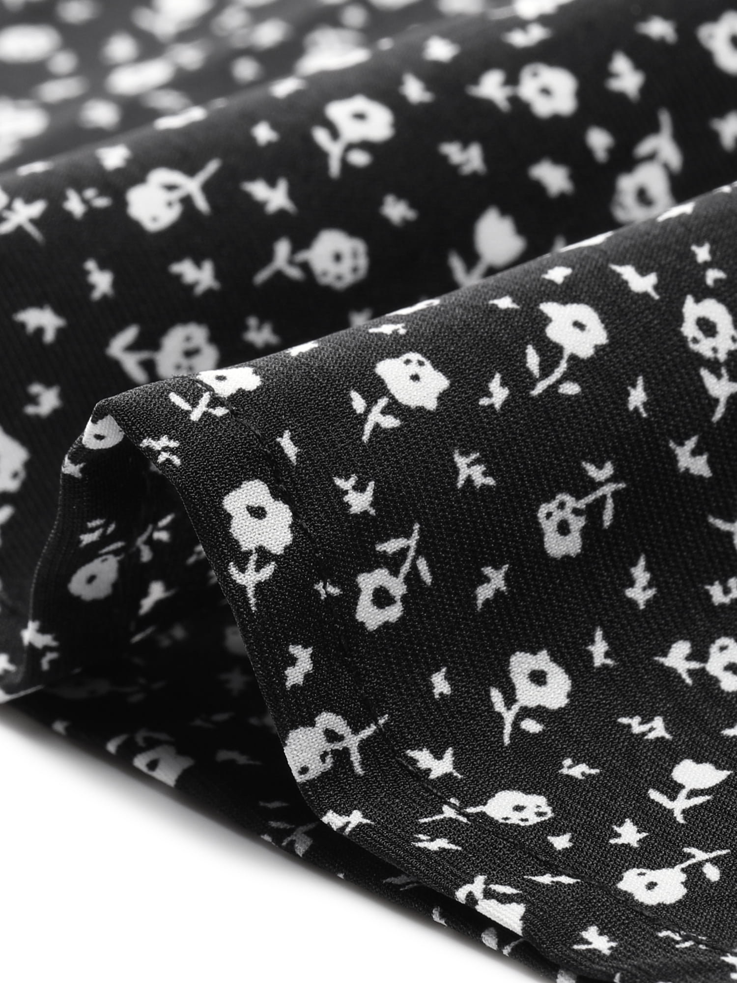 Unique Bargains Women's Plus Size Flare Short Sleeve Button Down Floral Top 1X Black White