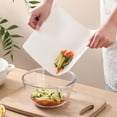 thumbnail image 3 of Tabla de cortar desechable, alfombra de papel de cocina de calidad alimentaria con cuchilla oculta, superficie flexible para cortar frutas, verduras y preparación de comidas, ideal para picnics y, 3 of 9