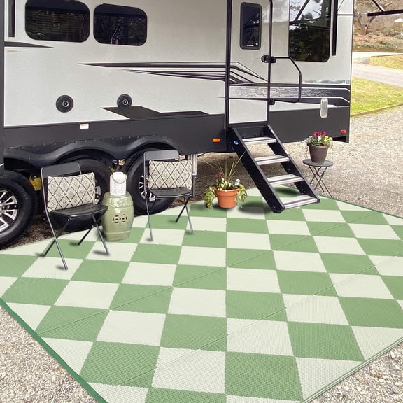 Green Beige Trellis Pattern 8x10 Waterproof Outdoor Straw Rug