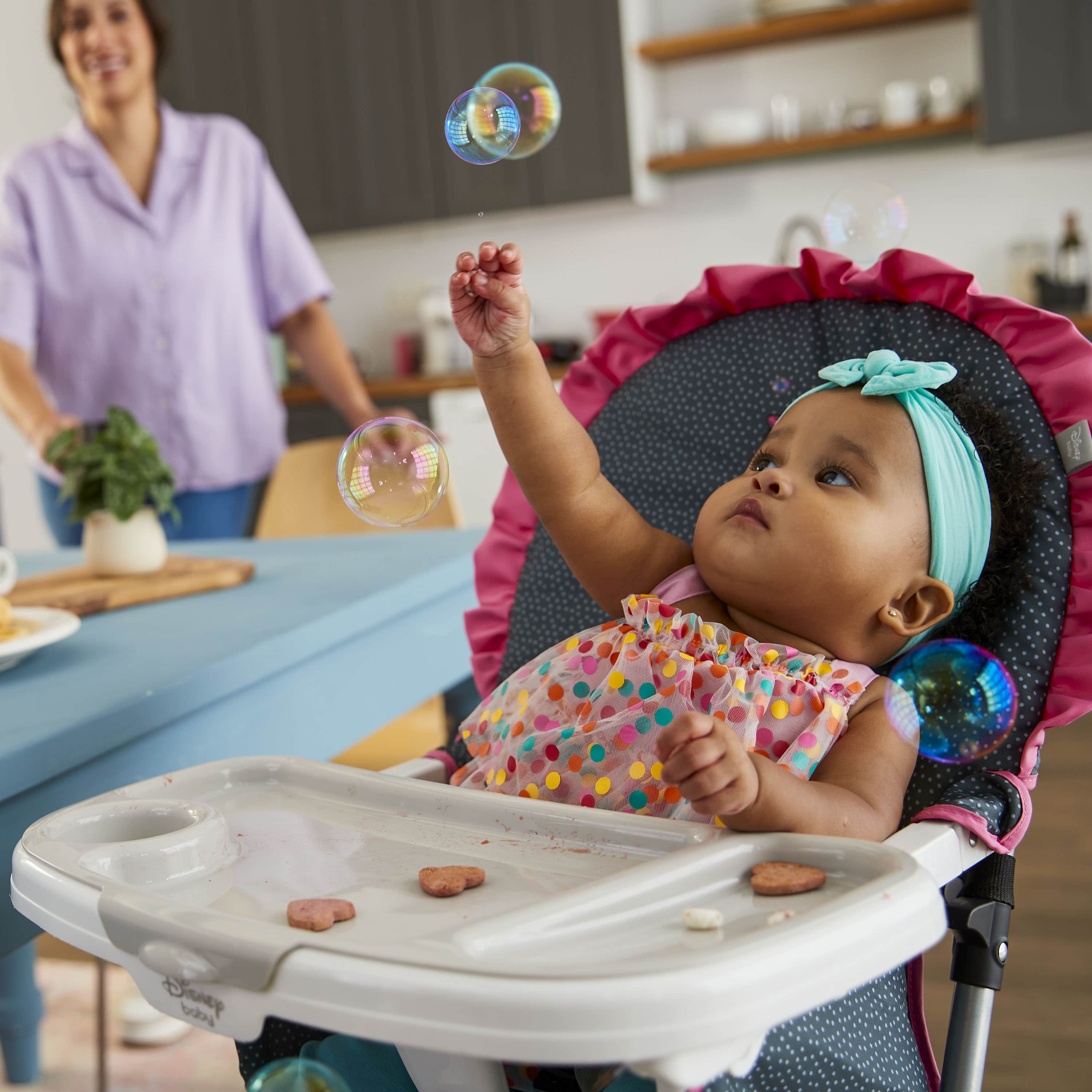 Disney Baby 3D Ultra Full-Size High Chair, Modern Minnie photo 4
