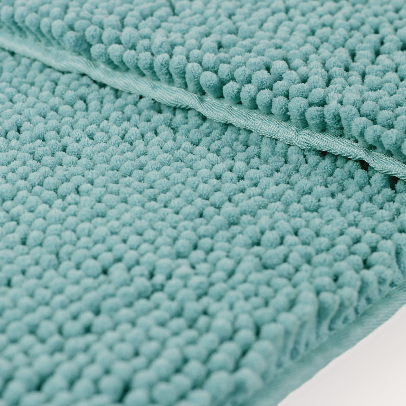 Resort Collection Chenille Plush Loop Bath Mats