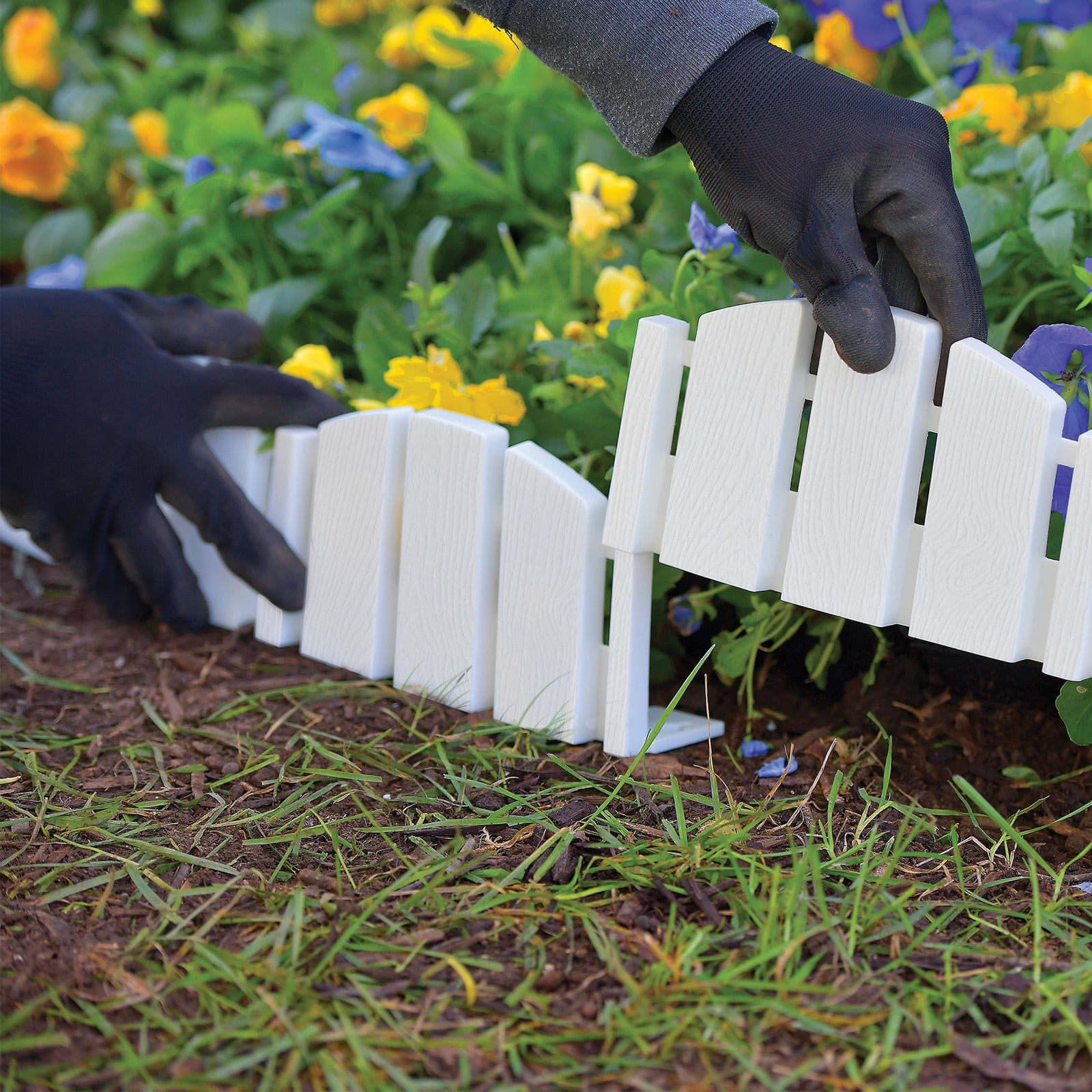 EasyFlex Decorative Adirondack No-Dig Landscape Edging Kit, 10-ft x 4.5in. High, Includes Anchoring Spikes, White