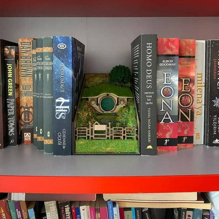 33 Creative Bookshelf Inserts All Bookworms Will Appreciate