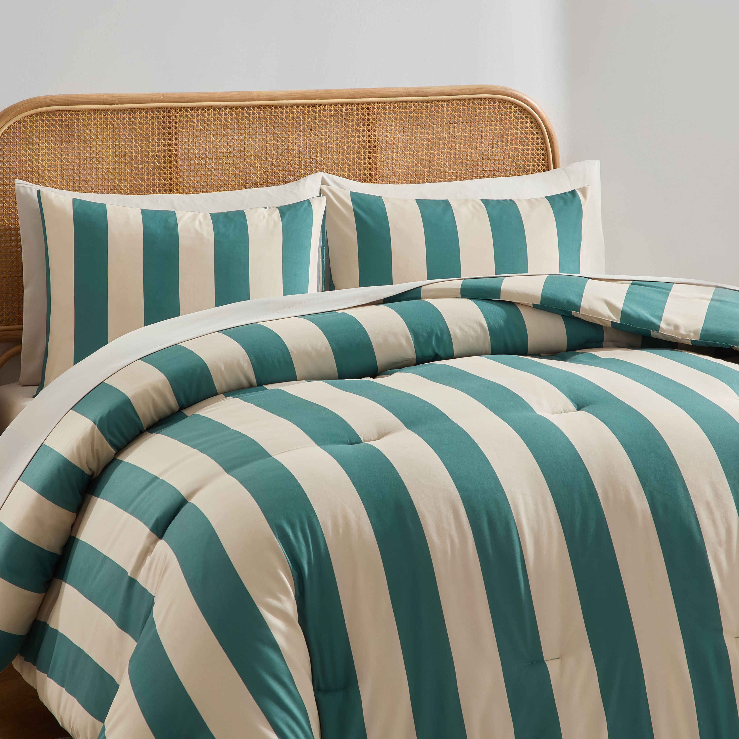 Virtu Full Comforter Set, Striped Full Size Comforter Set, 7-Pc All Season Bedding Comforter Set, Green