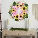 thumbnail image 2 of Corona decorativa de primavera-verano con hortensias, girasoles y margaritas para el hogar y la entrada del jardín. Perfecta para la decoración del salón y exteriores., 2 of 8