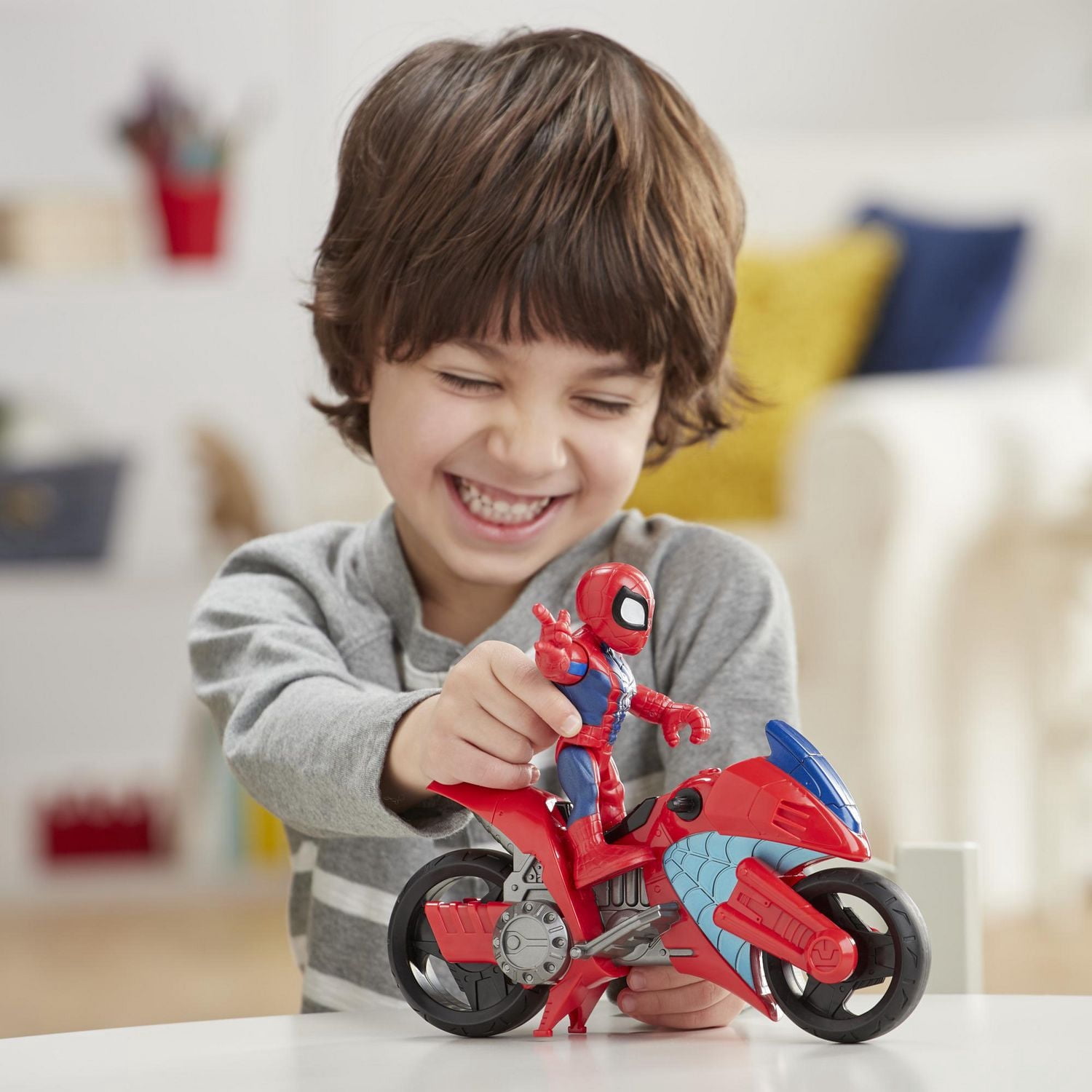 Playskool Heroes Marvel Super Hero Adventures - Moto arachnéenne de Spider-Man, figurine de 12,5 cm avec moto, pour enfants à partir de 3 ans