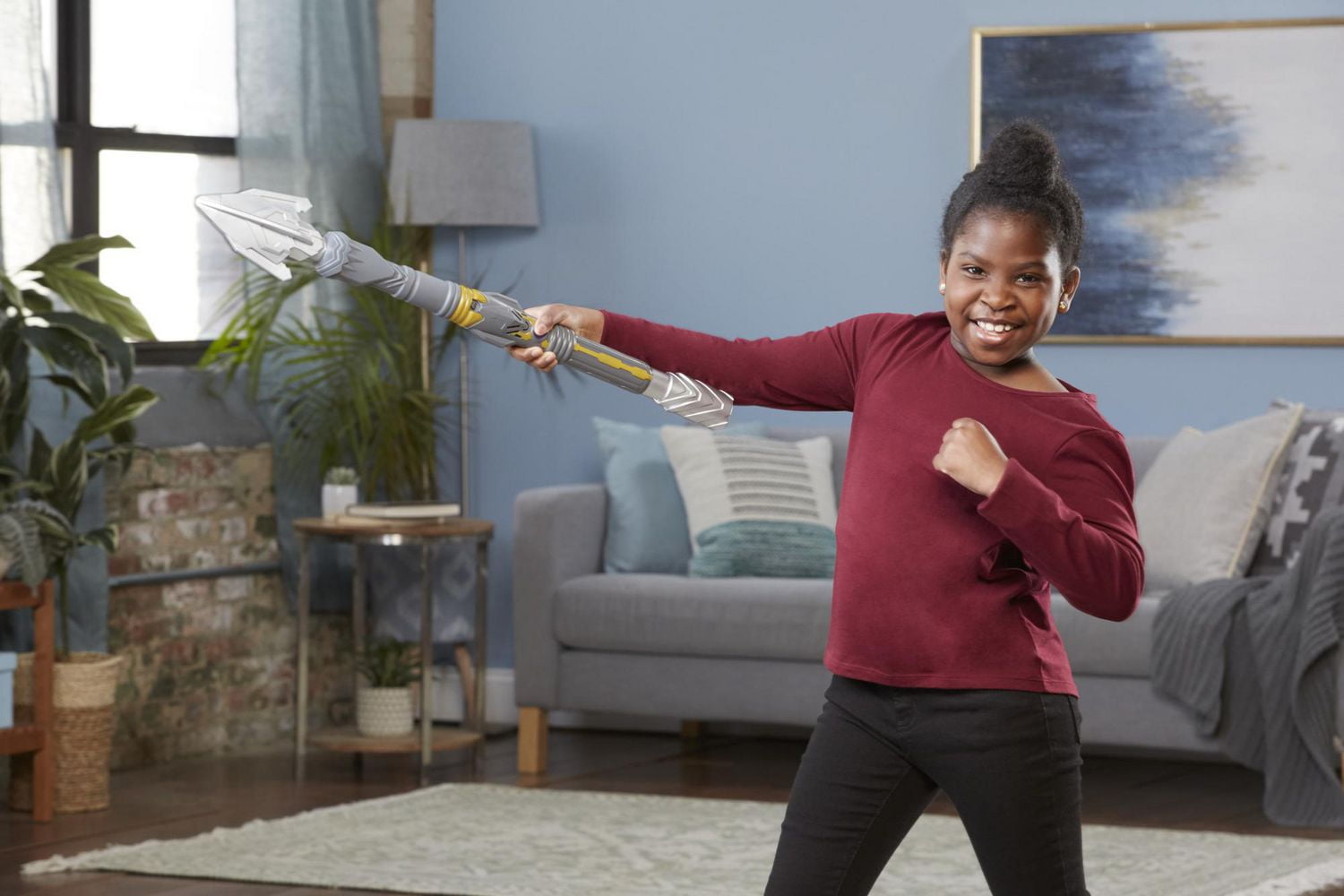Marvel Studios’ Black Panther: Wakanda Forever Kingsguard FX Spear Electronic Toy for Kids’ Roleplay, Marvel Toys for Kids Ages 5 and Up