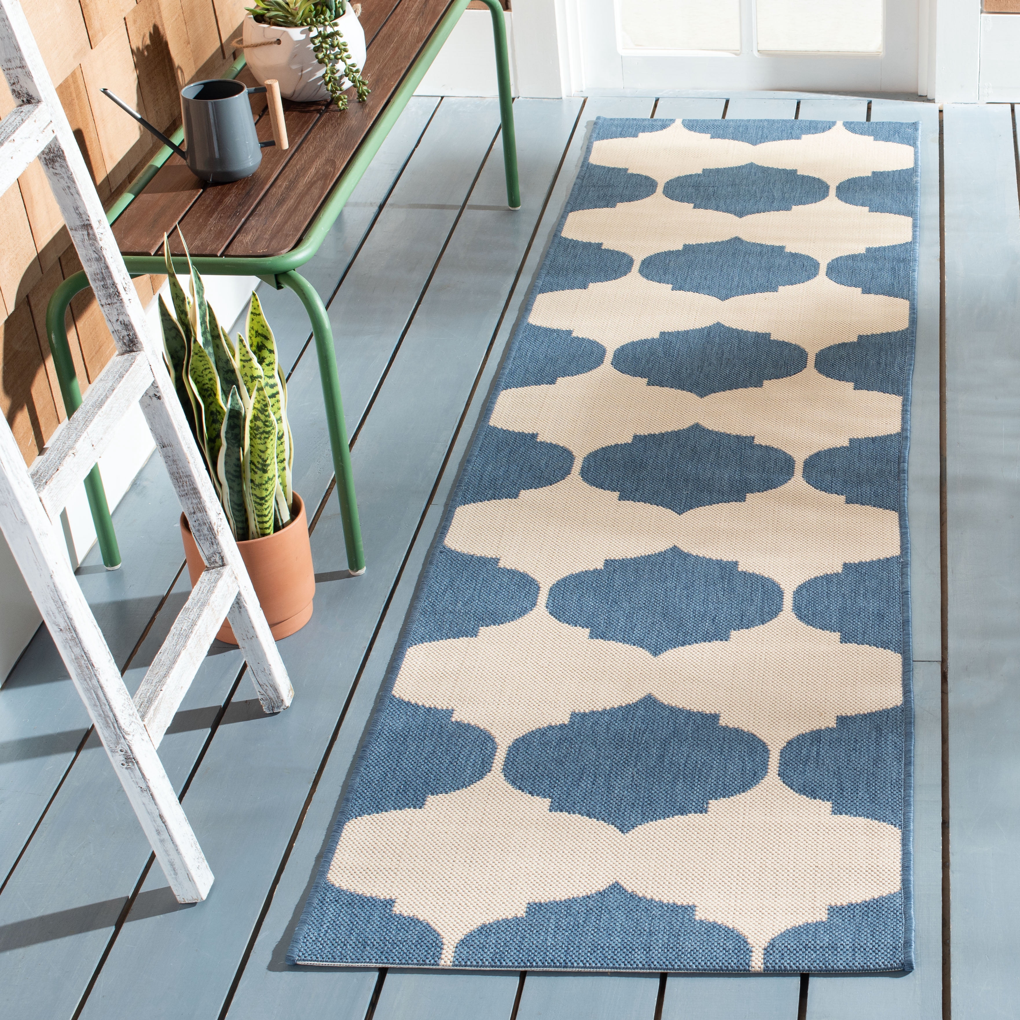 Safavieh Courtyard Elwyn Geometric Indoor/Outdoor Runner Rug, Beige/Blue, 2'3" x 8'