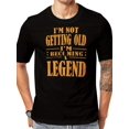thumbnail image 2 of Camiseta de cuello redondo con estampado "Me estoy convirtiendo en leyenda" para hombre, camiseta informal de manga corta, ideal para salidas de verano. Ideal para adultos, hombres, mujeres, adolescen, 2 of 6