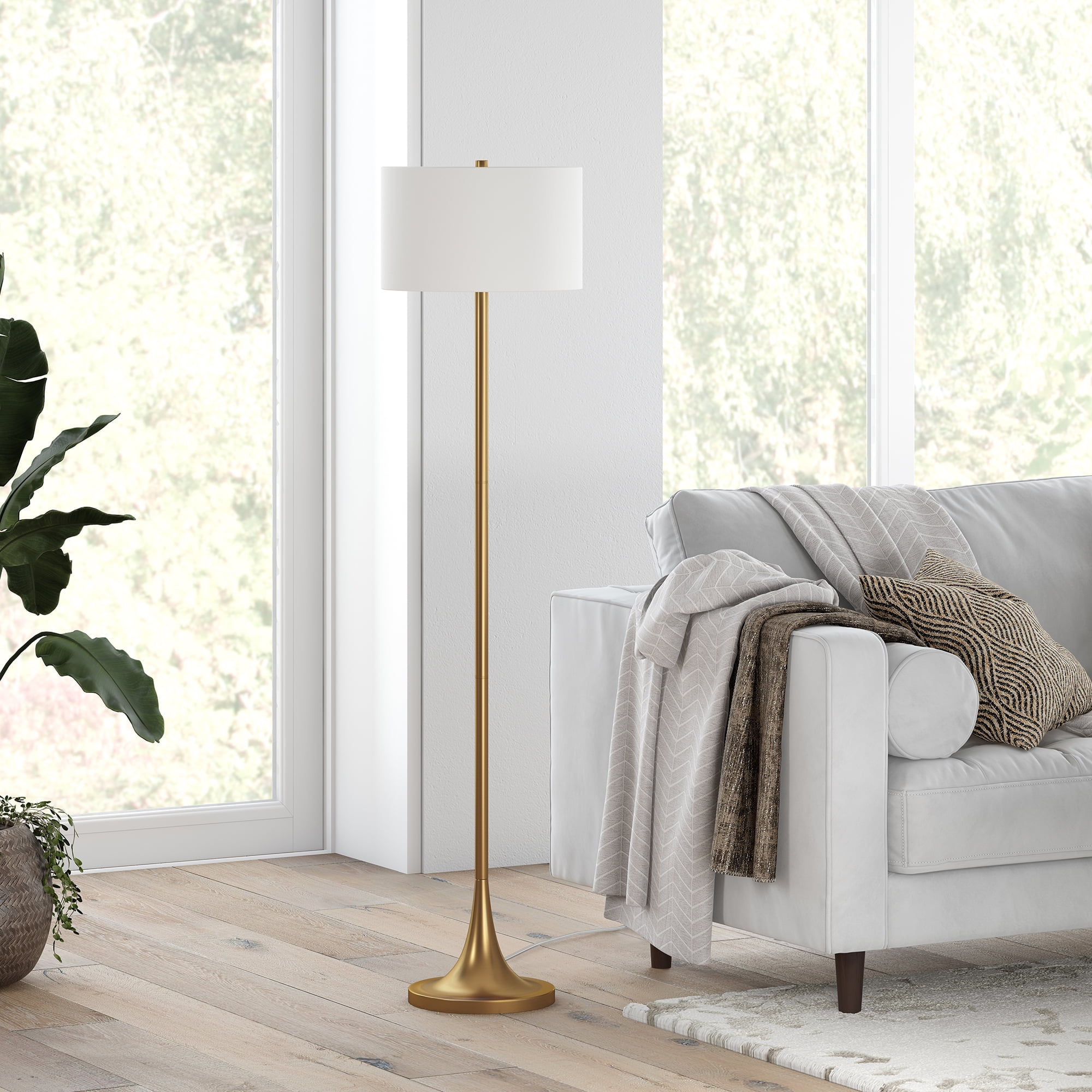 Evelyn&Zoe Josephine 62" Tall Floor Lamp with Fabric Shade, Brass/White