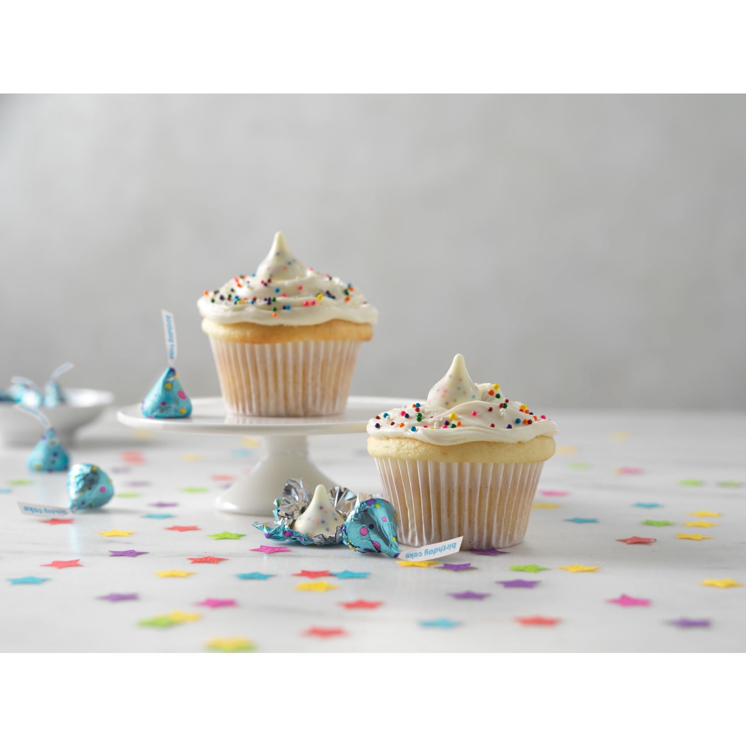 Hershey's Kisses Birthday Cake Flavored Candy, Share Pack 10 oz