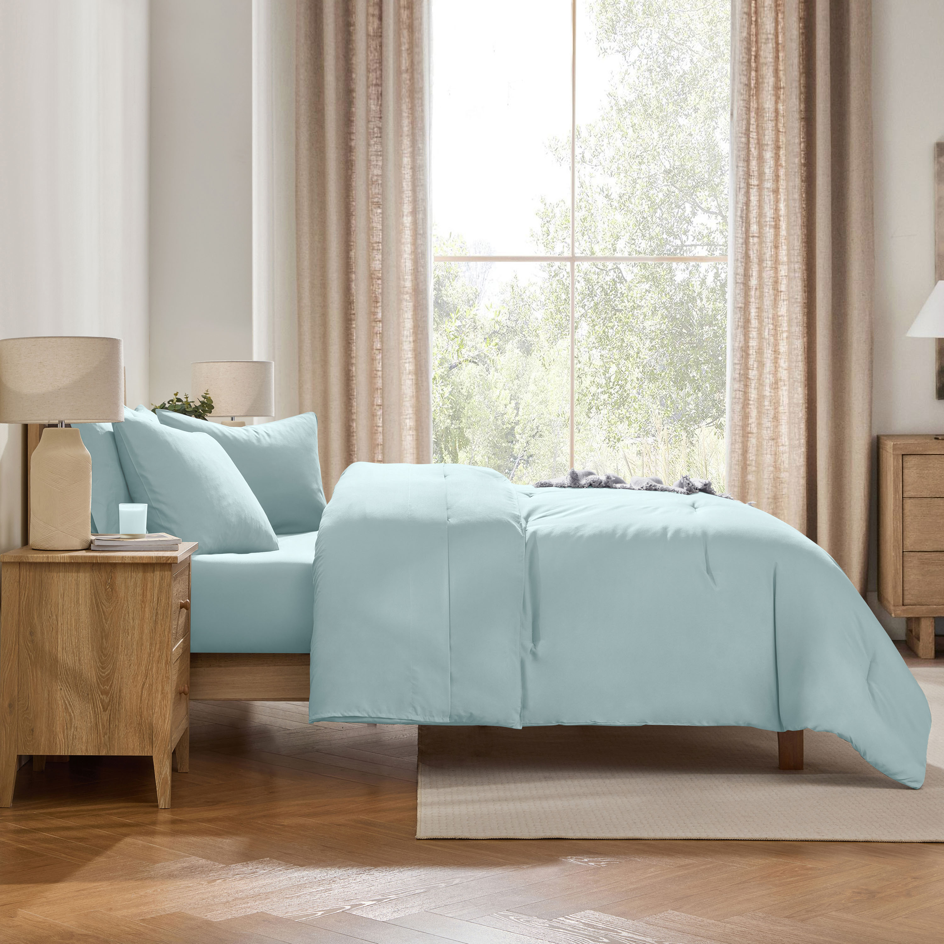 LammaLoe Full Comforter Set, 7 Piece Bed in a Bag, Ultra Soft Bedding Comforter Set with Sheets, All Season Bed Set, Light Baby Blue