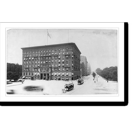 Historic Print, [New York City: Plaza Hotel. Horse-drawn and electric street cars in foregrd.], 18" x 24"