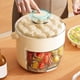 thumbnail image 5 of Bandeja de cubitos de hielo con liberación de un botón, máquina de hielo de gran capacidad y caja de almacenamiento, cubo de hielo de grado alimenticio para el hogar, fácil de limpiar, 5 of 7