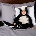 thumbnail image 3 of Disfraz de Skunk Baby Orion, tamaño pequeño (6 a 12 meses), color negro, 3 of 6