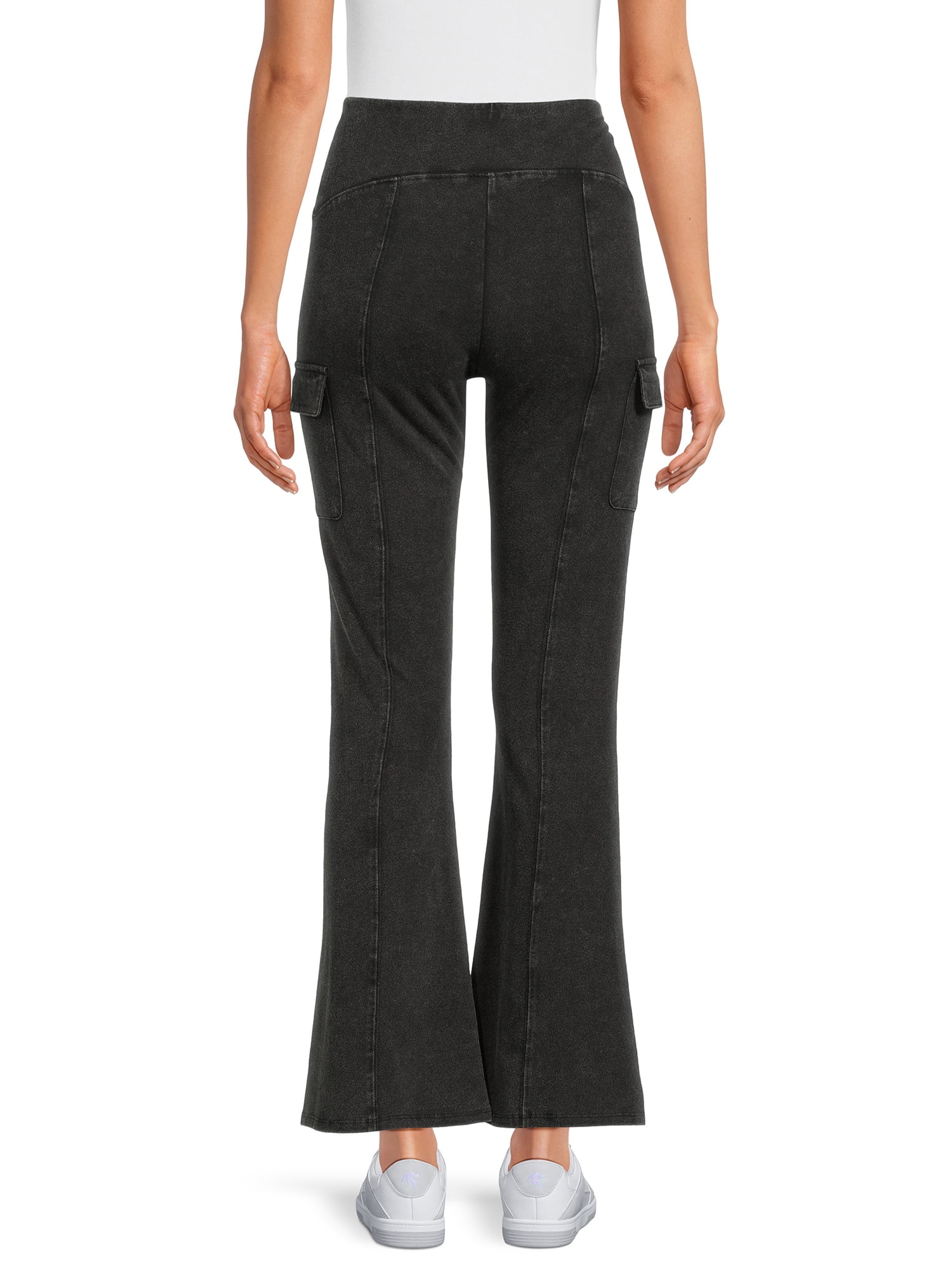 No Boundaries Juniors and Juniors Plus Washed Cargo Flare Pants, 31” Inseam, Sizes XS-4X