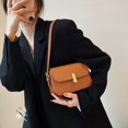 thumbnail image 3 of Nuevo bolso de verano retro para mujer, bolso de hombro tipo bandolera de un solo hombro, bolso sencillo de color liso para mujer 2025, 3 of 5