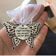 thumbnail image 3 of De Mariposa Tallada Hueca, Colgante Familiar Conmemorativo, Decoración De Árbol De Navidad, Colgante Para Espejo Retrovisor De Coche, Regalo Para La Familia Guardurnaity HA042657-03, 3 of 6