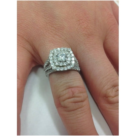 Pompeii3 2 Carat Diamond Cushion Halo Engagement Wedding Ring
