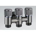 thumbnail image 1 of Válvula de distribución de agua de una entrada y tres salidas Válvula de ángulo de una entrada y dos salidas Válvula de inodoro de doble control y tres controles Válvula de agua de tres vías y cuatro, 1 of 4