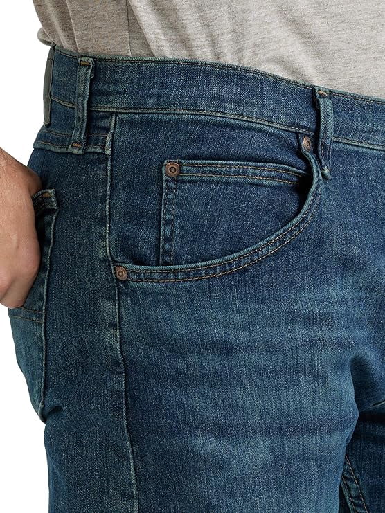 Wrangler Authentics Men's Classic Regular Fit 5-Pocket Jeans, Flex Denim