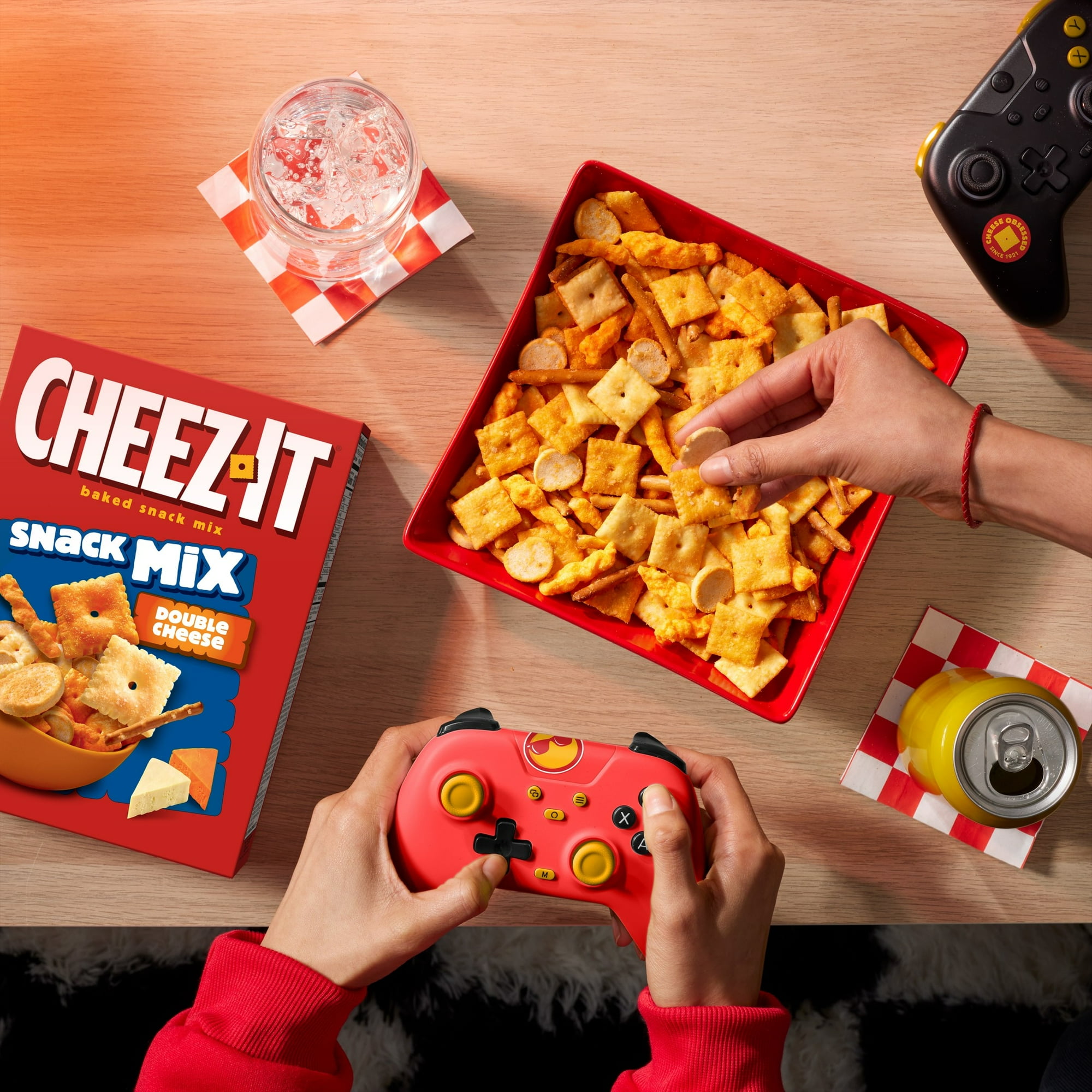 Cheez‑It Double Cheese Snack Mix, 9.75 oz, Pack of 3 with Bowl by Value Nest