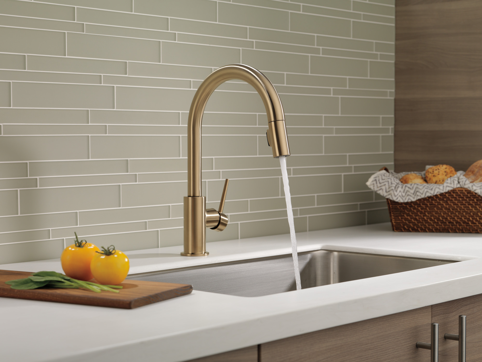 Delta Trinsic® Single Handle Pull-Down Kitchen Faucet - image 2 of 10