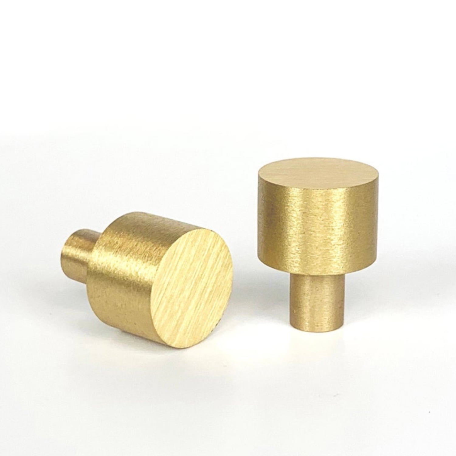 Handle & Screw 20mm Diameter 20mm Victorian Design Brass Door Knob 