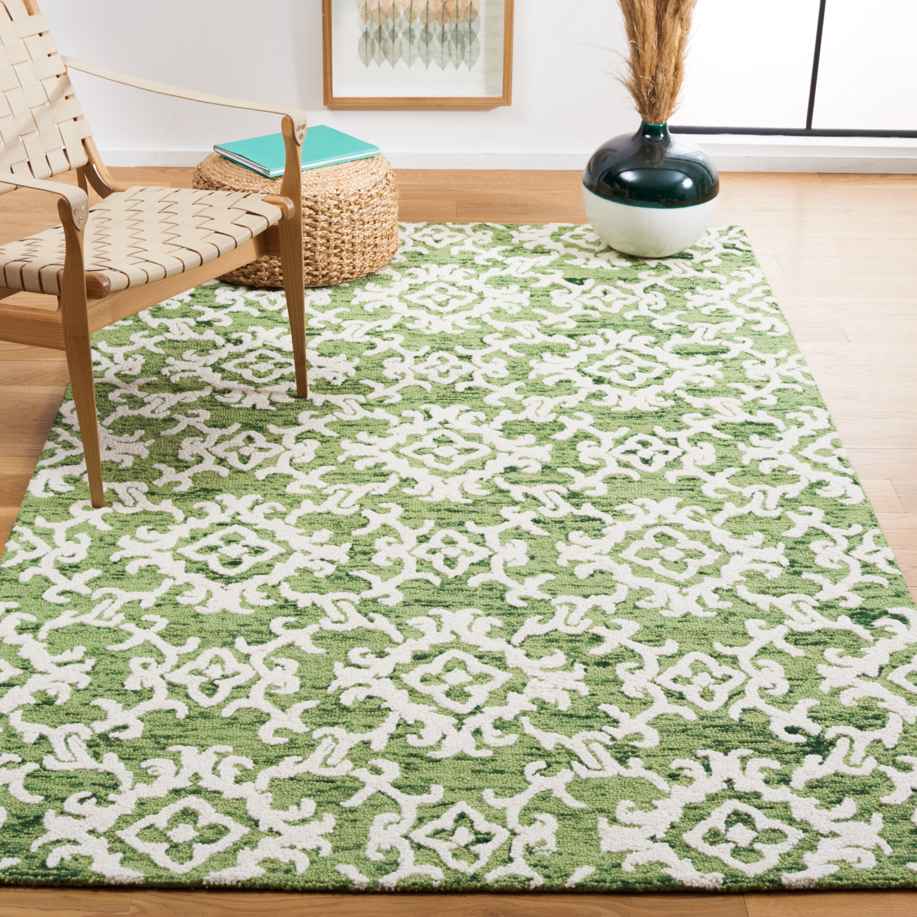 SAFAVIEH Blossom Cletus Damask Area Rug, Green/Ivory, 6' x 6' Square