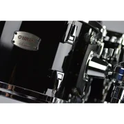 Yamaha Absolute Hybrid Maple 4-Piece Shell Pack With 22 Bass Drum Solid Black