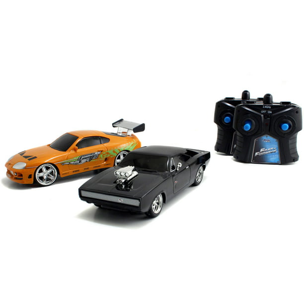 Jada Toys Fast and Furious 1:24 Radio Control Car Twin Pack, Brian's Toyota  Supra and Dom's Dodge Charger R/T 