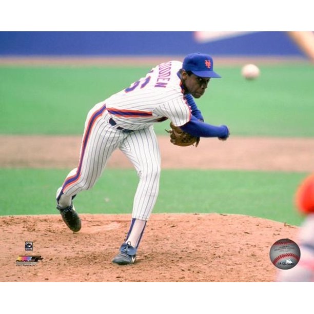 Dwight Gooden 1985 Action Photo Print (8 x 10)