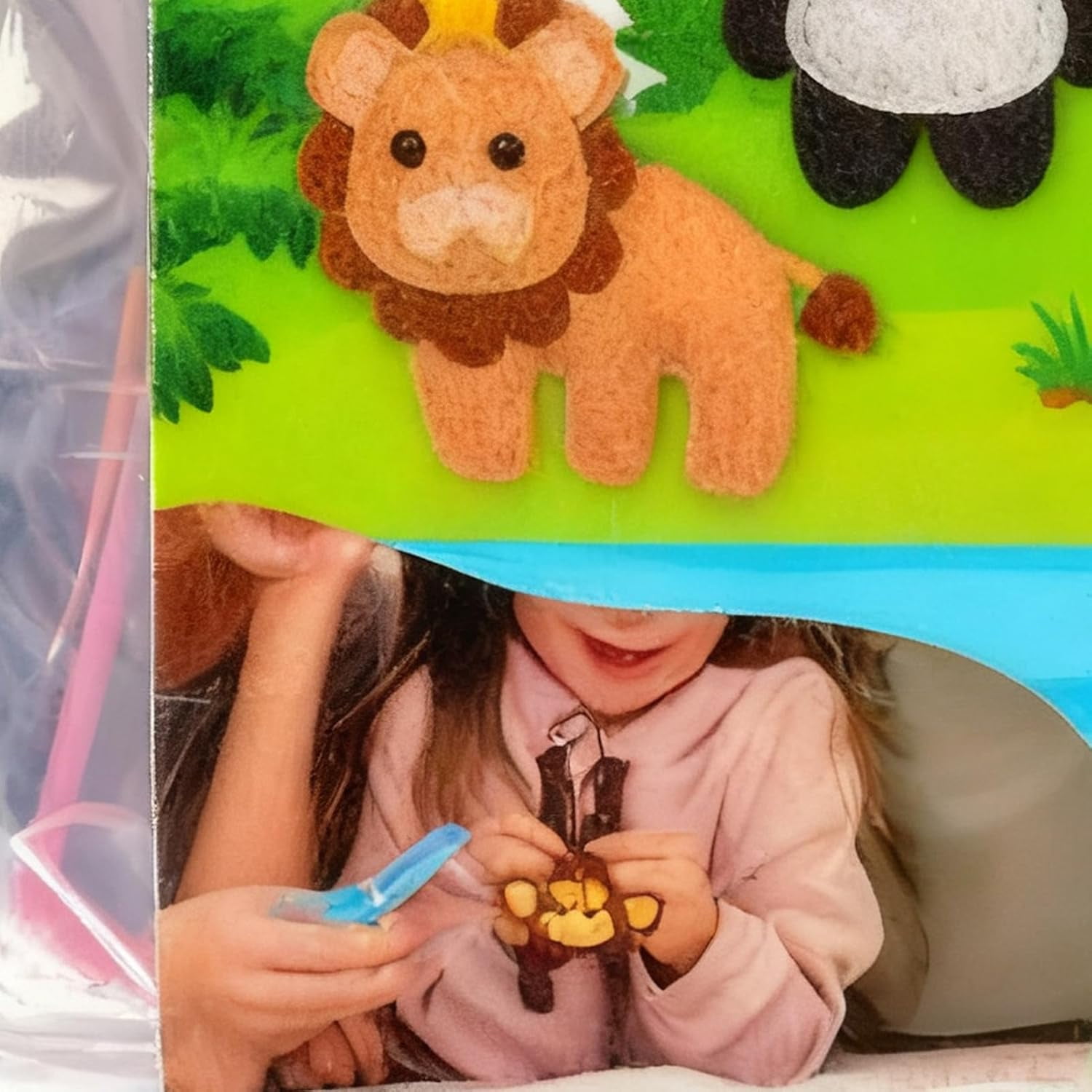 Twiggle Stuff Sewing Kit, Safari Jungle Animals Sewing Craft Kit DIY, Educational Wild Animal Craft Set for Birthday Gift (8-Piece Set)