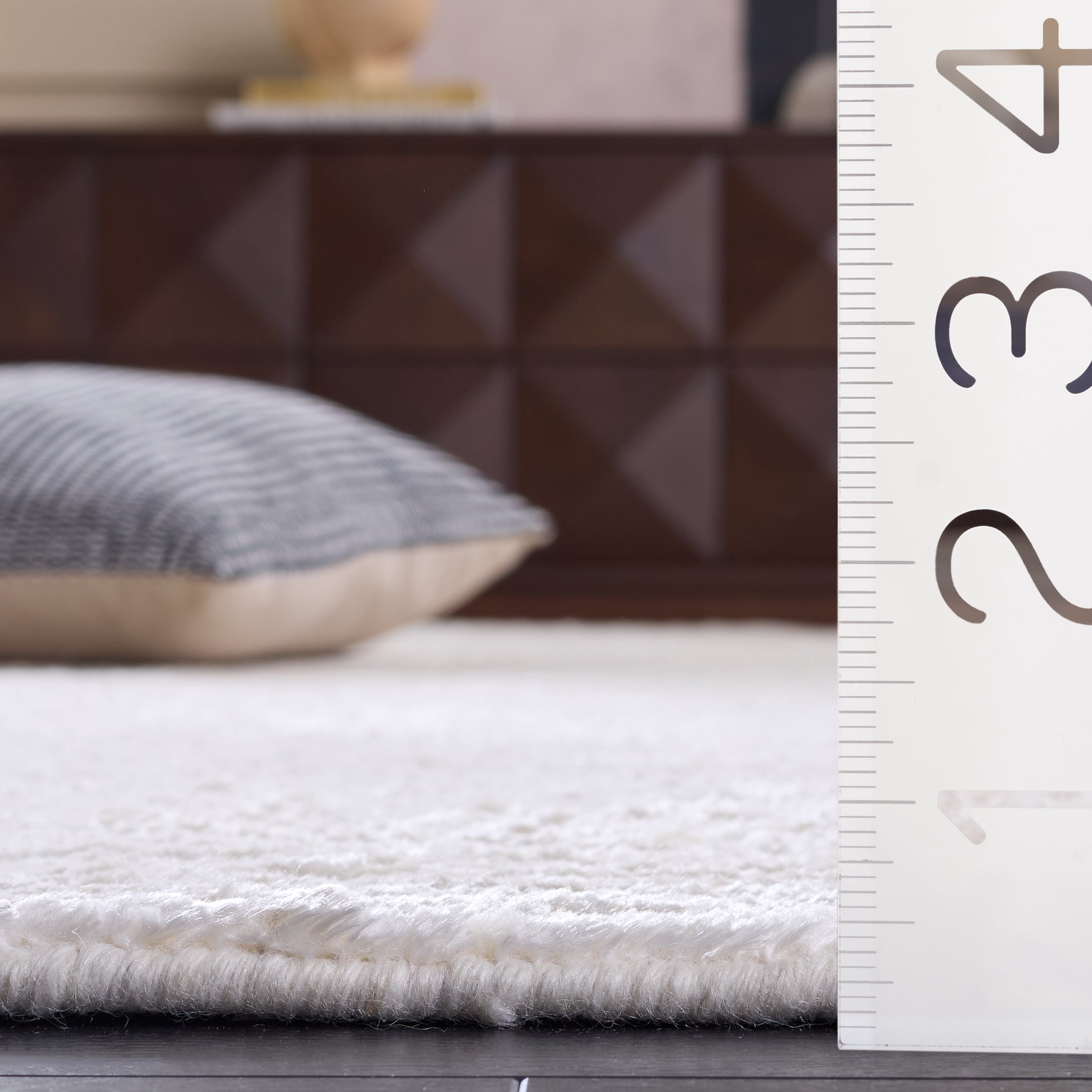 Safavieh Mirage Isidor Solid Area Rug, Ivory, 10' x 14'