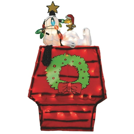 Product Works Snoopy & Dog House Holiday Figure