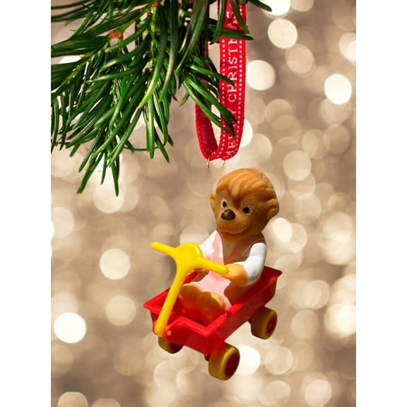 ORNAMENT 1987 Berenstain Bears Sister Bear & Wagon Figure Figurine Charm