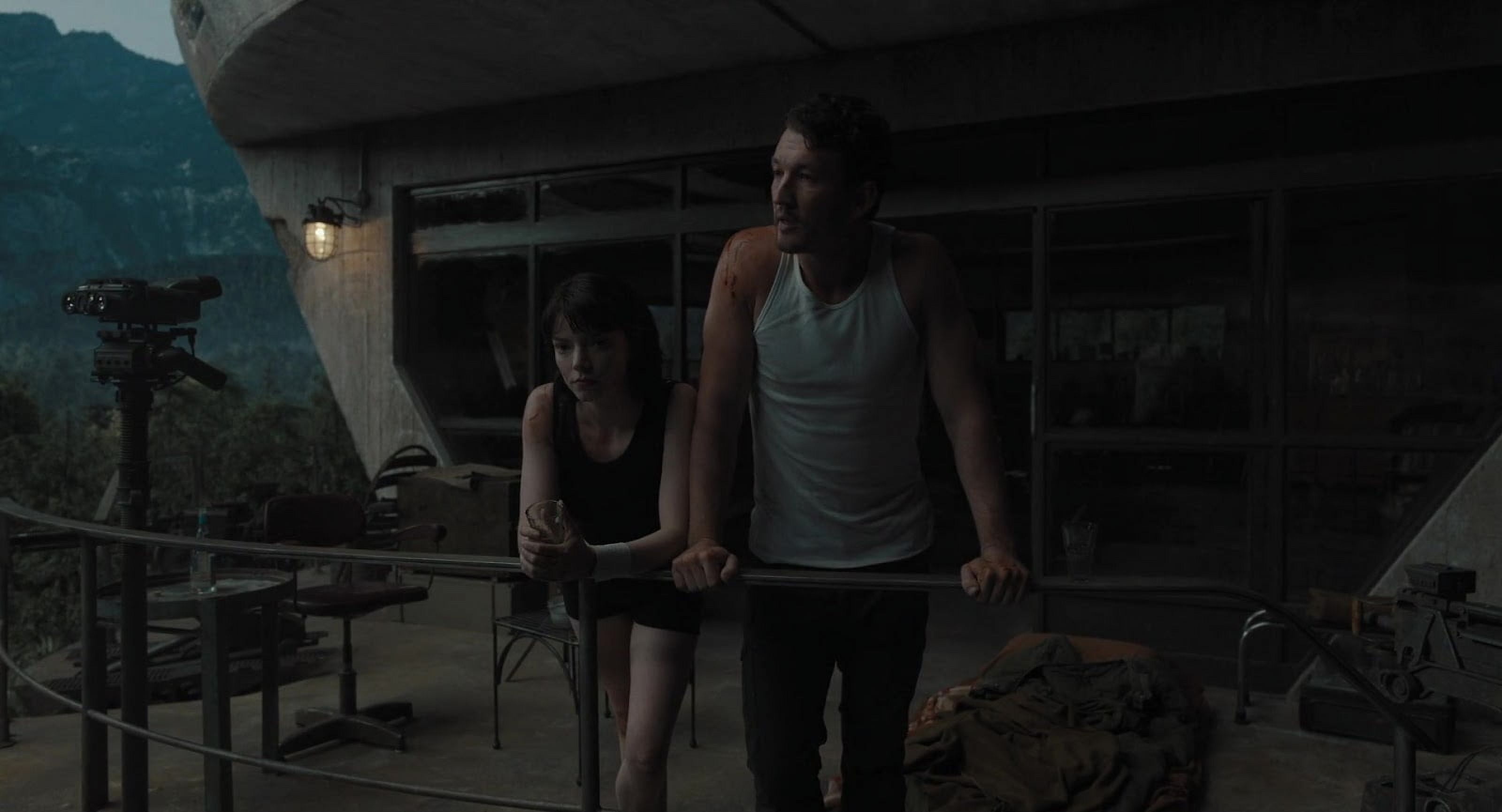 The Gorge (2025) Romance,Science Fiction,Thriller D v D