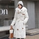 thumbnail image 1 of Chaqueta de plumón y algodón para mujer, corte ajustado, cuello de piel grande, estilo mediano a largo, chaqueta de algodón por encima de la rodilla, abrigo grueso, 1 of 5